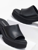 Mules δερμάτινα με chunky σόλα Ragazza 01243 - Μαύρο - thefashionproject.gr - RAGAZZA