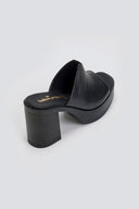 Mules δερμάτινα με φαρδιά φάσα TFP - Μαύρο - thefashionproject.gr - TFP
