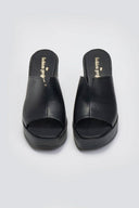 Mules δερμάτινα με φαρδιά φάσα TFP - Μαύρο - thefashionproject.gr - TFP