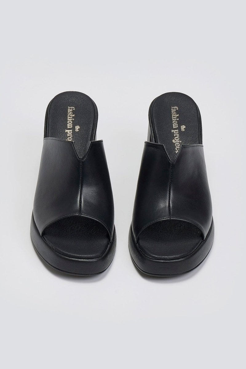 Mules δερμάτινα με φαρδιά φάσα TFP - Μαύρο - thefashionproject.gr - TFP