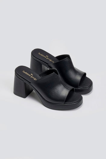Mules δερμάτινα με φαρδιά φάσα TFP - Μαύρο - thefashionproject.gr - TFP