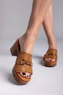 Mules δερμάτινα με ψάθα CARMELA 162334 - Κάμελ - thefashionproject.gr - CARMELA