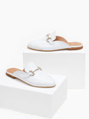 Mules φλατ με μεταλλικό διακοσμητικό TFP - Λευκό - thefashionproject.gr - TFP