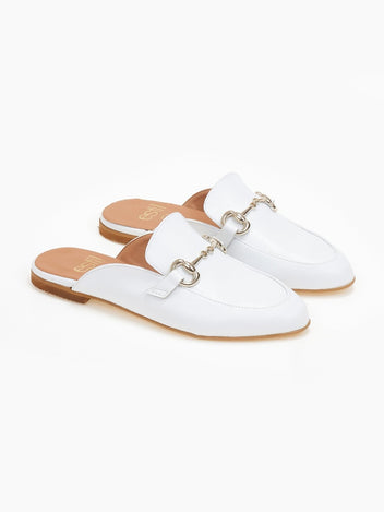 Mules φλατ με μεταλλικό διακοσμητικό TFP - Λευκό - thefashionproject.gr - TFP
