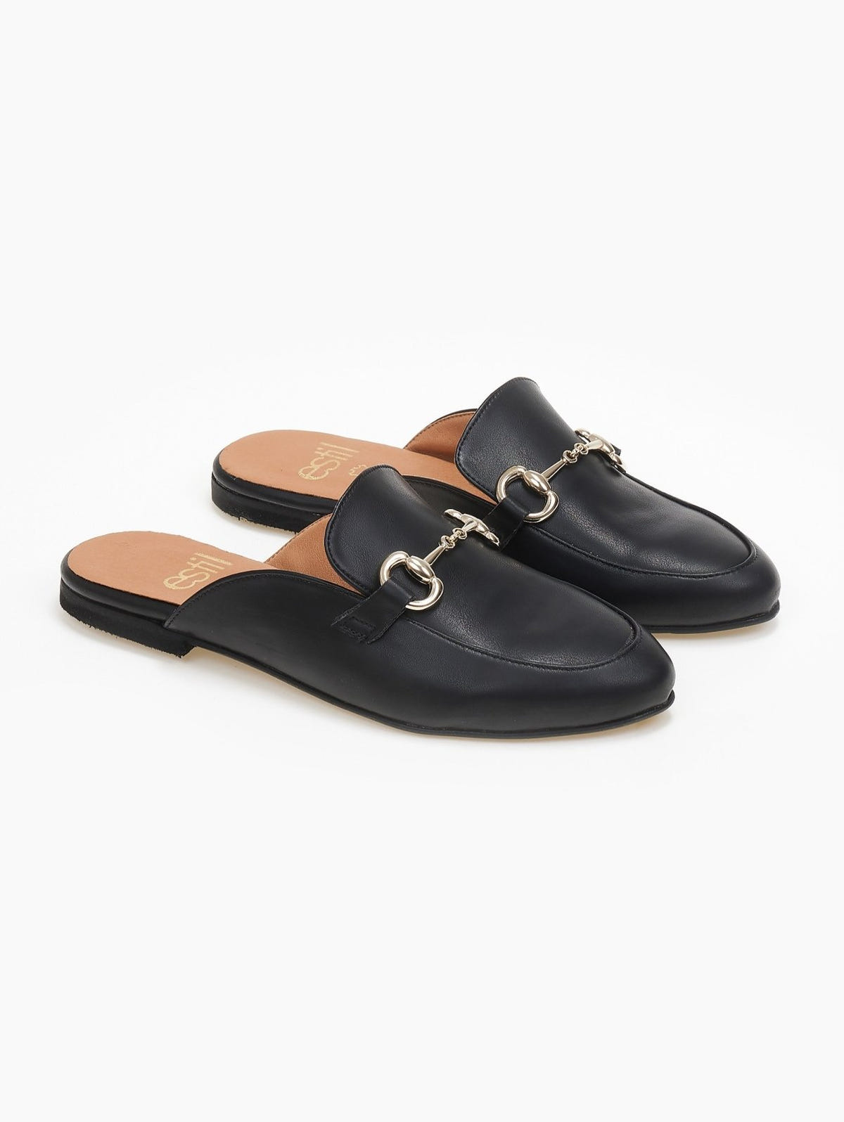 Mules φλατ με μεταλλικό διακοσμητικό TFP - Μαύρο - thefashionproject.gr - TFP