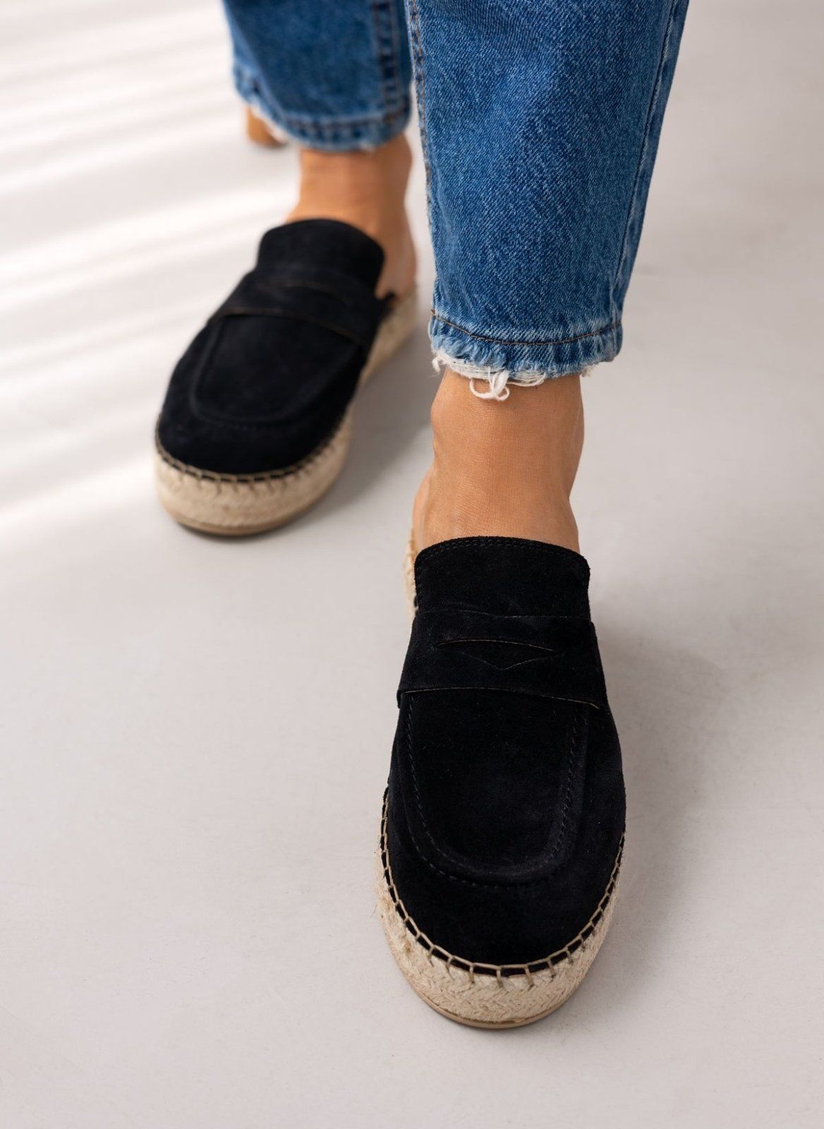 Mules καστόρινα με σχοίνινη σόλα Ragazza 0237 - Μαύρο - thefashionproject.gr - RAGAZZA