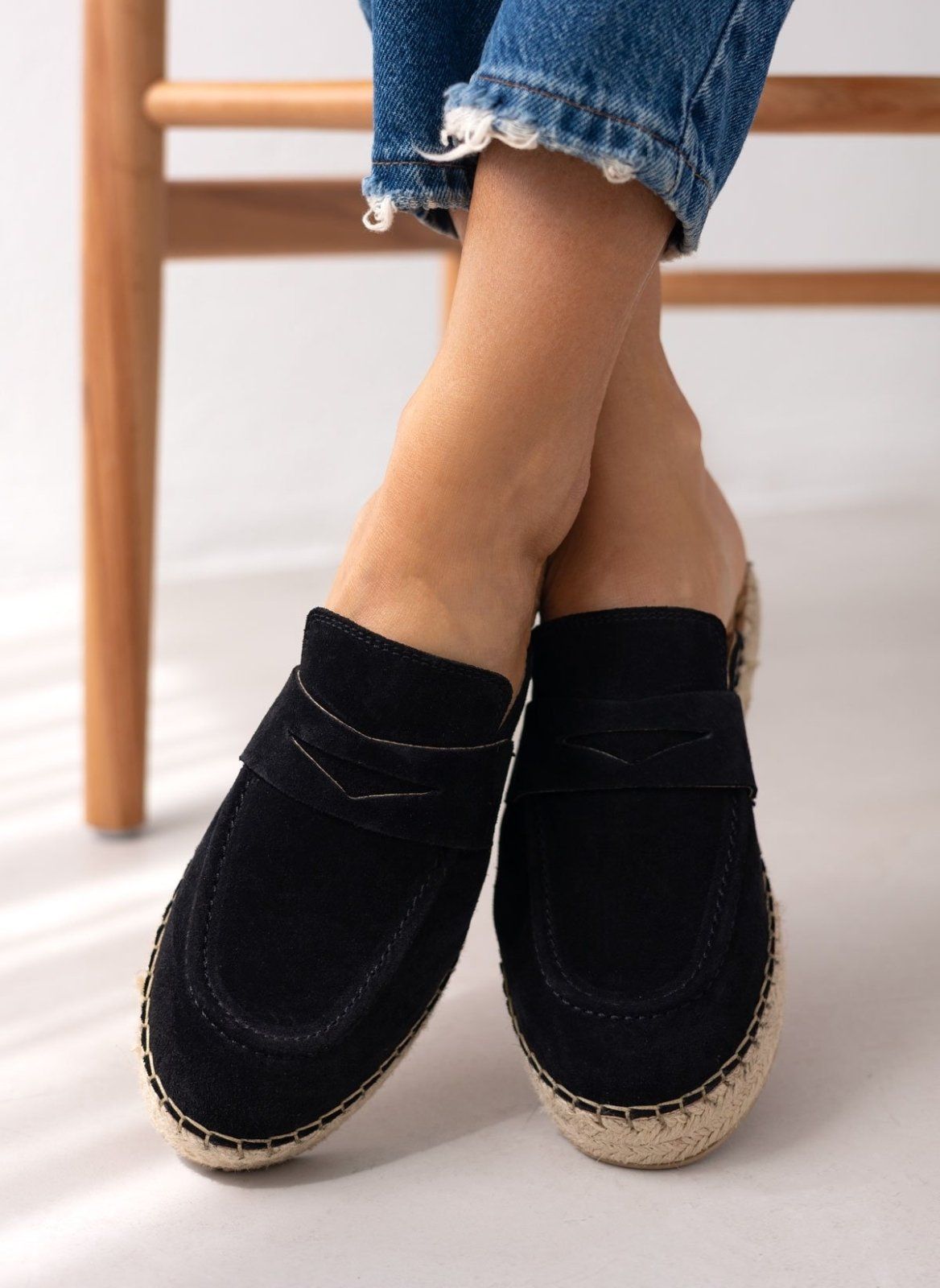 Mules καστόρινα με σχοίνινη σόλα Ragazza 0237 - Μαύρο - thefashionproject.gr - RAGAZZA