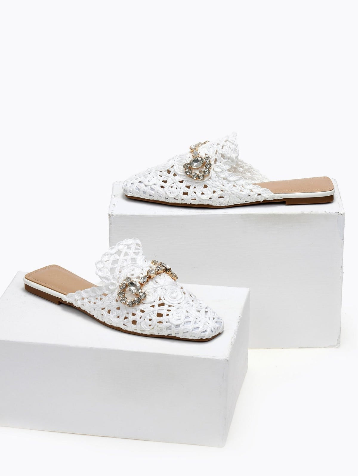 Mules κλειστά από ψάθα - Λευκό - thefashionproject.gr - ERYNN