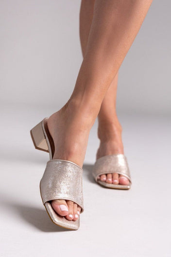 Mules με pattern TFP - Χρυσό - thefashionproject.gr - TFP