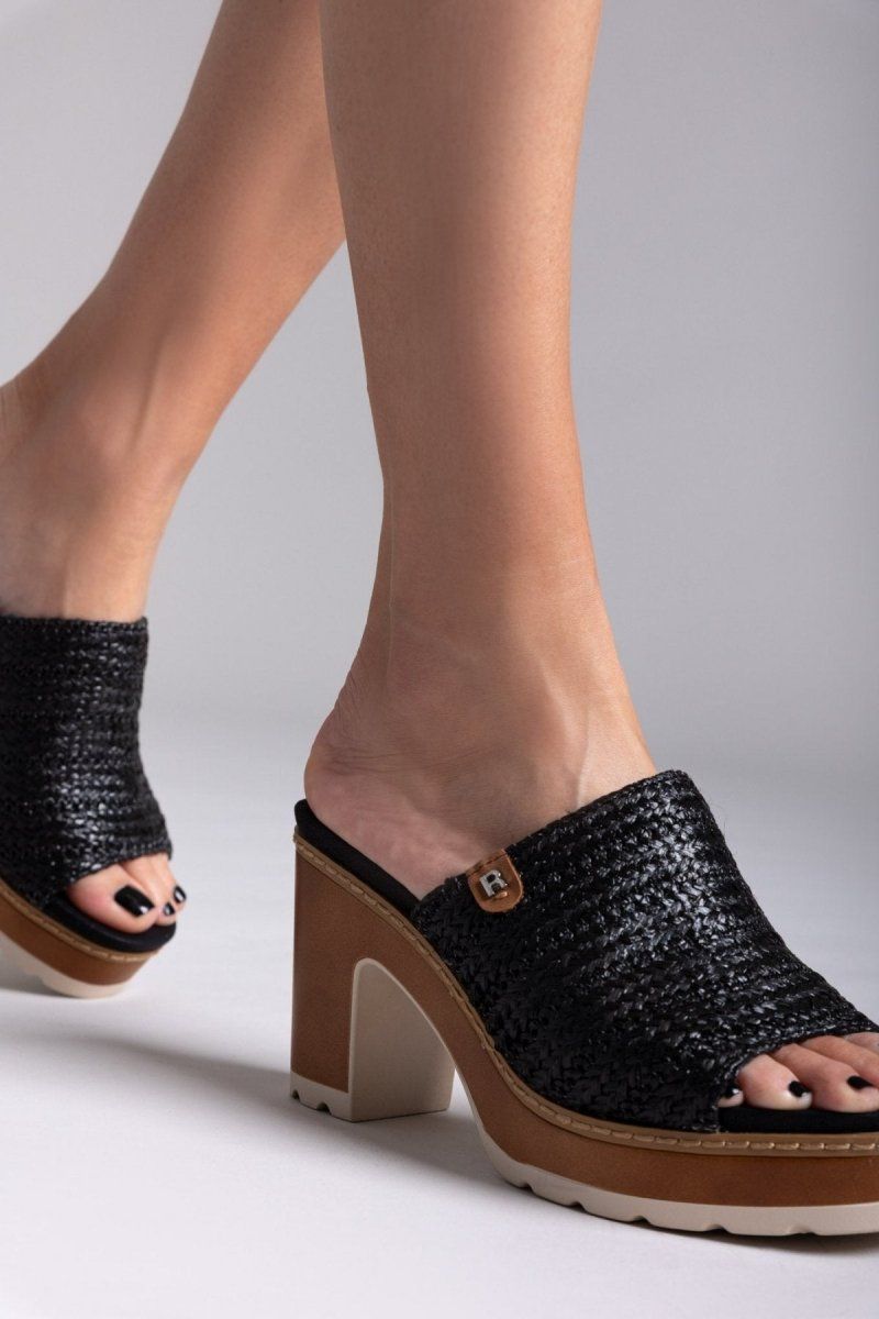 Mules με ψάθινη φάσα Refresh 172703 - Μαύρο - thefashionproject.gr - Refresh