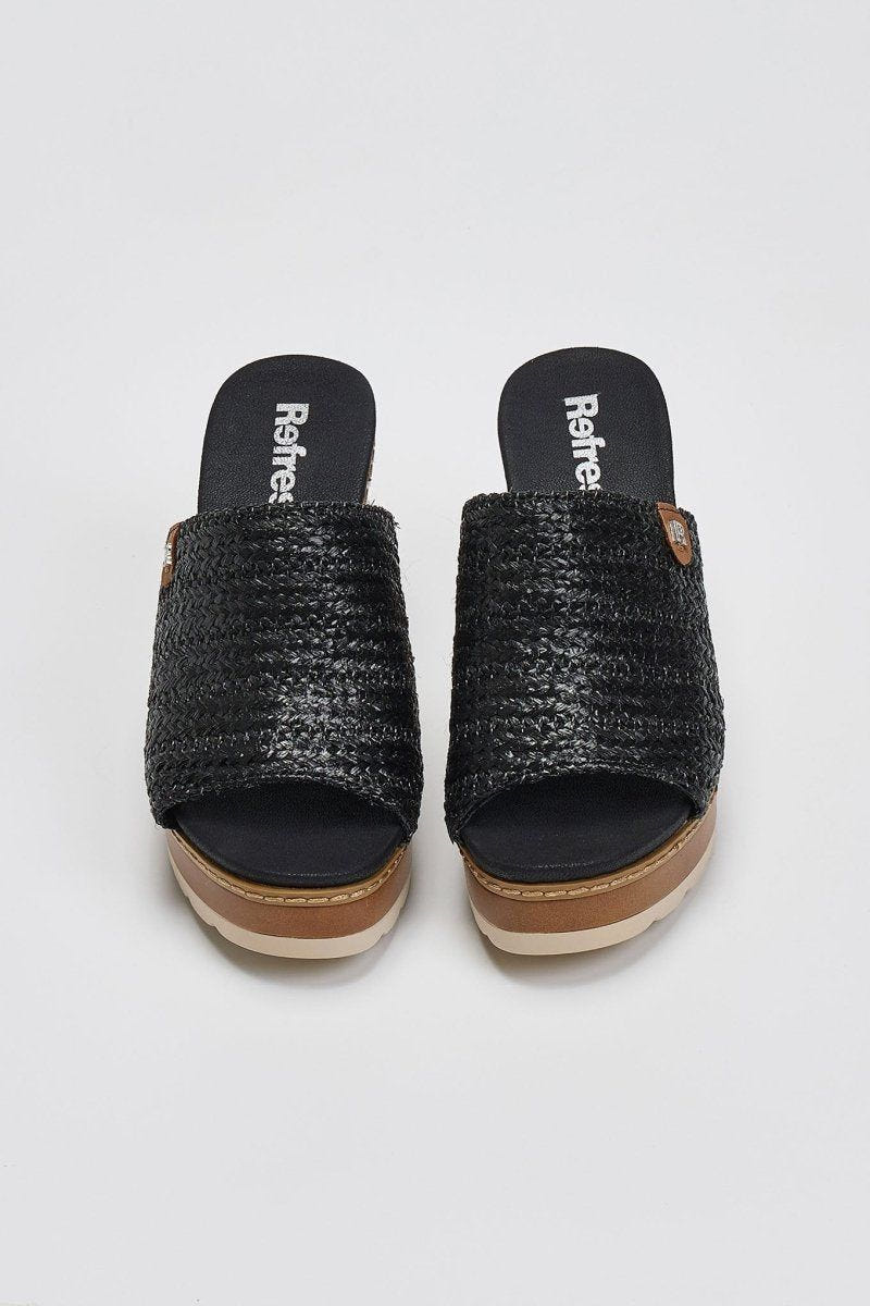 Mules με ψάθινη φάσα Refresh 172703 - Μαύρο - thefashionproject.gr - Refresh