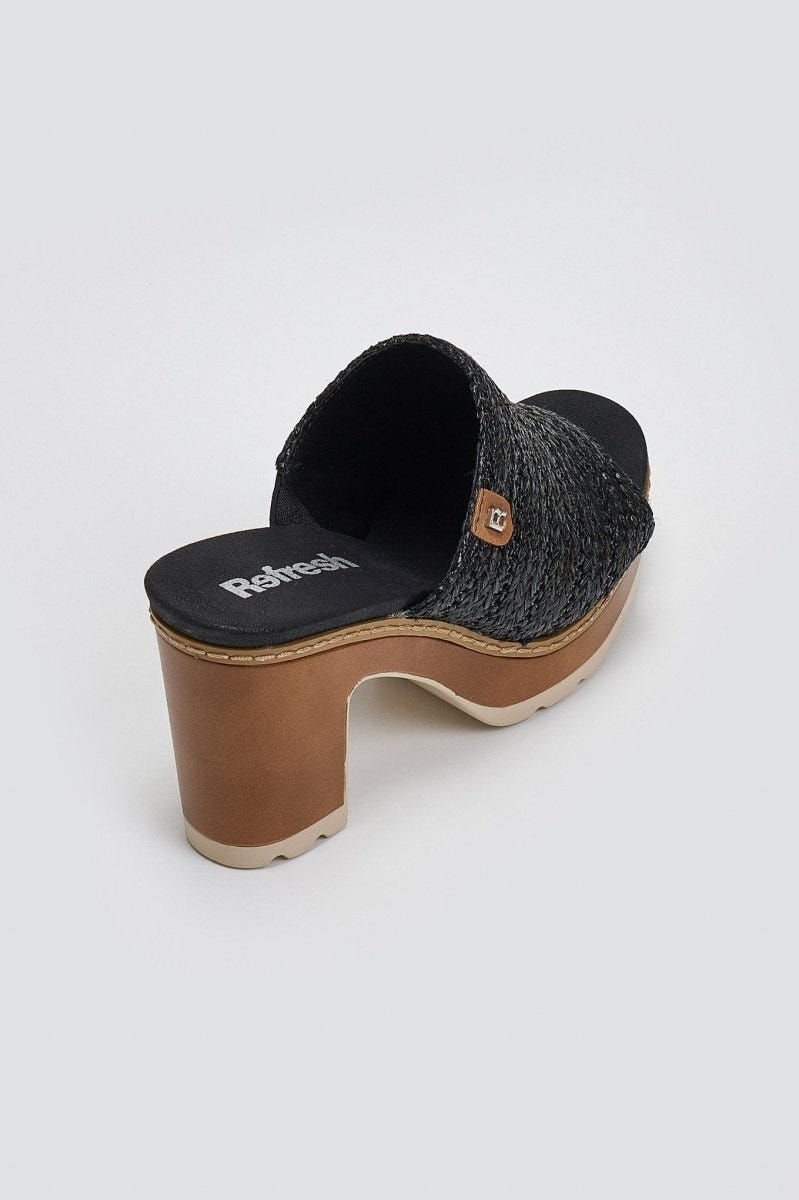 Mules με ψάθινη φάσα Refresh 172703 - Μαύρο - thefashionproject.gr - Refresh