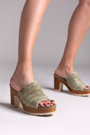 Mules με ψάθινη φάσα Refresh 172703 - Μέντα - thefashionproject.gr - Refresh