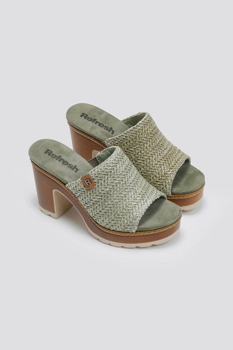 Mules με ψάθινη φάσα Refresh 172703 - Μέντα - thefashionproject.gr - Refresh