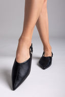 Mules μυτερά με frilled λάστιχο CORINA - Μαύρο - thefashionproject.gr - CORINA