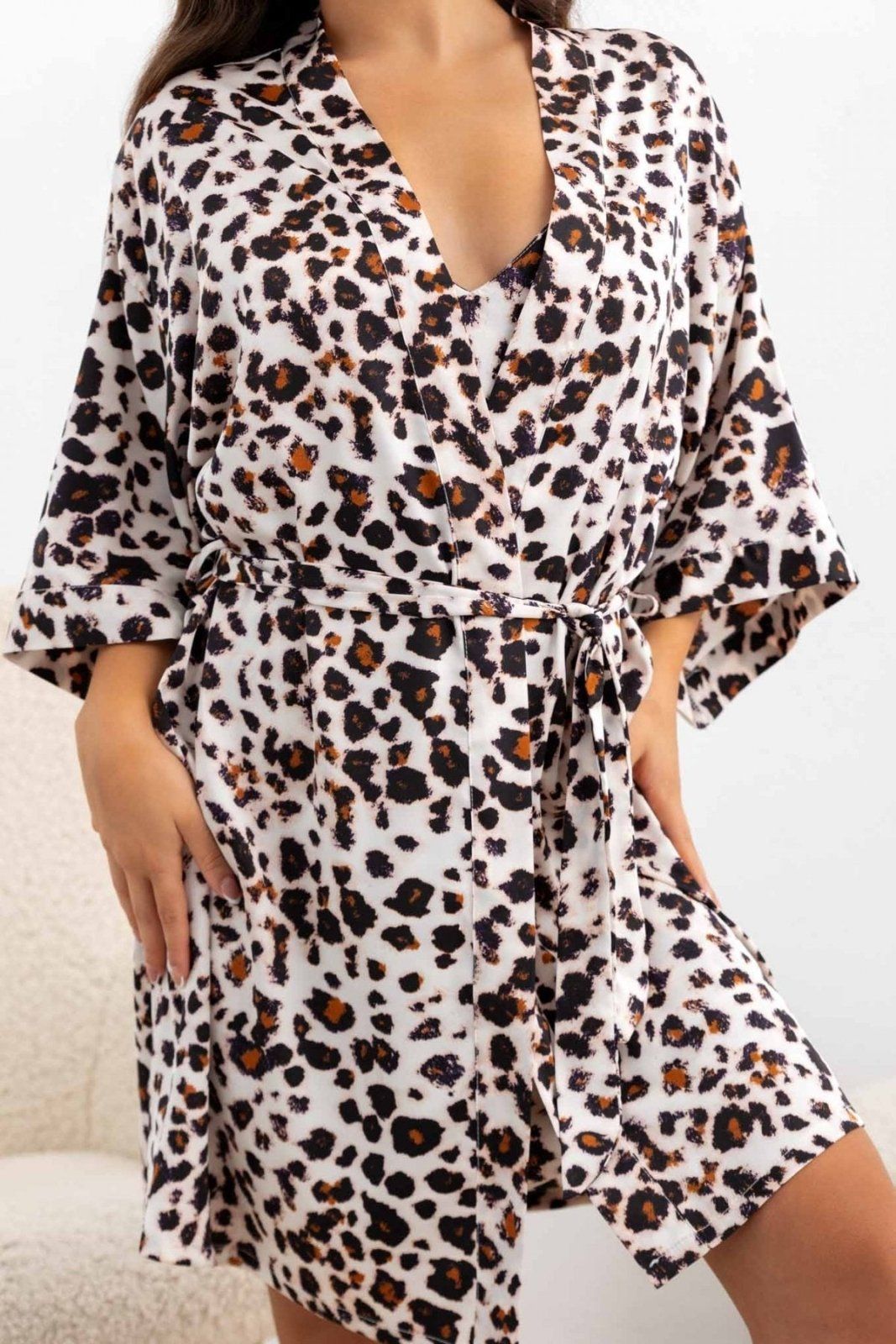 Νυχτικό σατέν με print και ρόμπα - Μπεζ - thefashionproject.gr - Modern ocean
