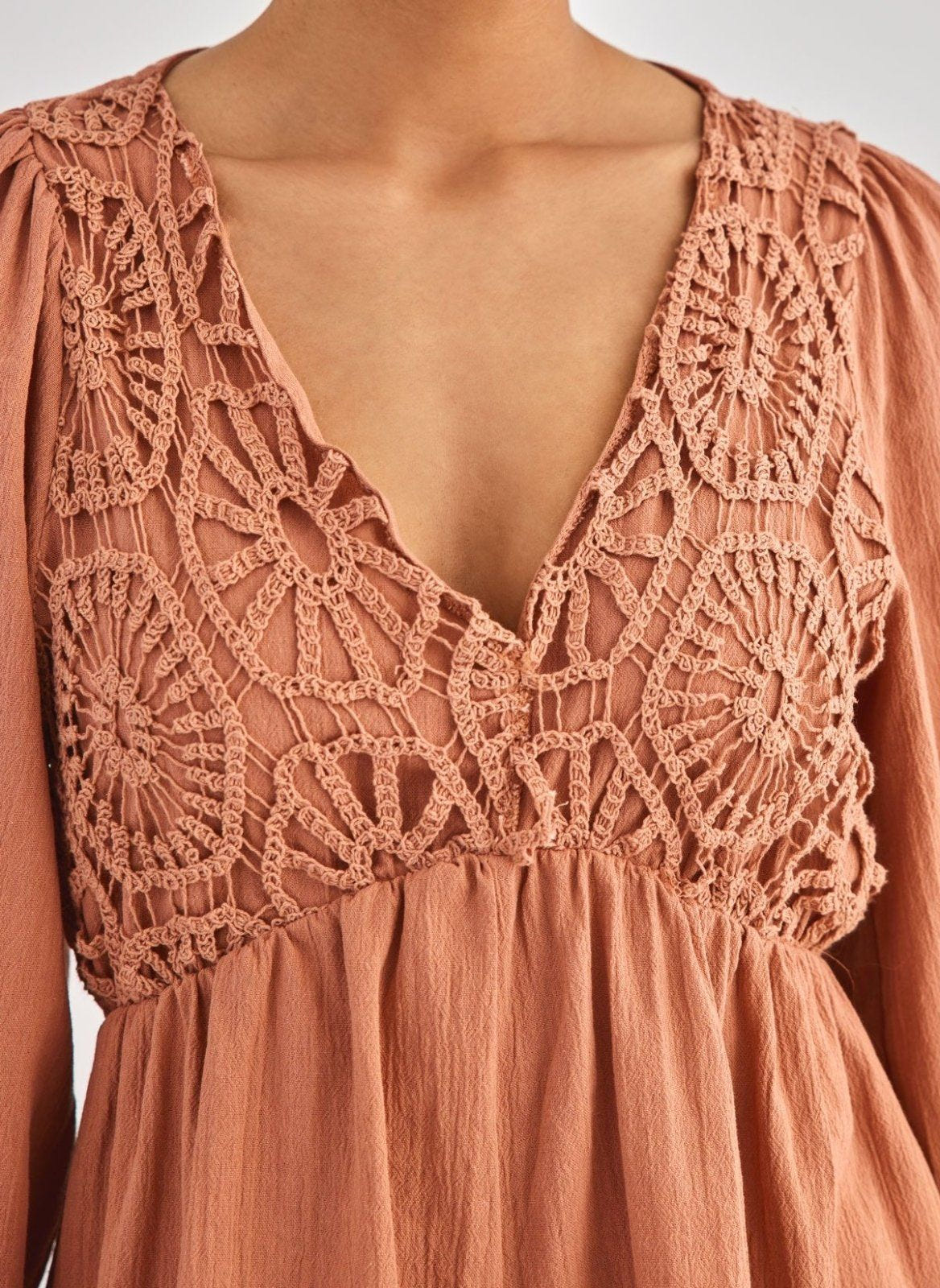 Ολόσωμο σορτς με crocchet σχέδιο - Κεραμιδί - thefashionproject.gr - BISOU