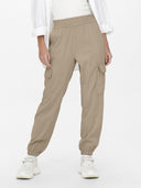 Παντελόνι cargo υφασμάτινο ONLY 15245364 - Άμμου - thefashionproject.gr - ONLY