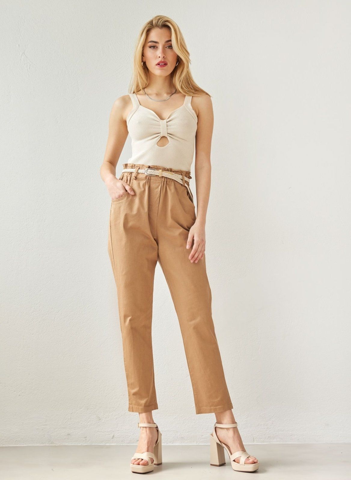 Παντελόνι chino με ζώνη - Κάμελ - thefashionproject.gr - The Fashion Project