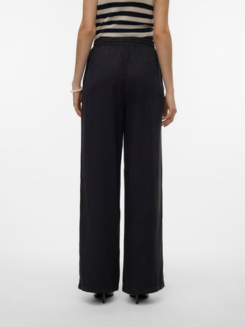Παντελόνι σε loose γραμμή Vero Moda 10304898 - Μαύρο - thefashionproject.gr - VERO MODA