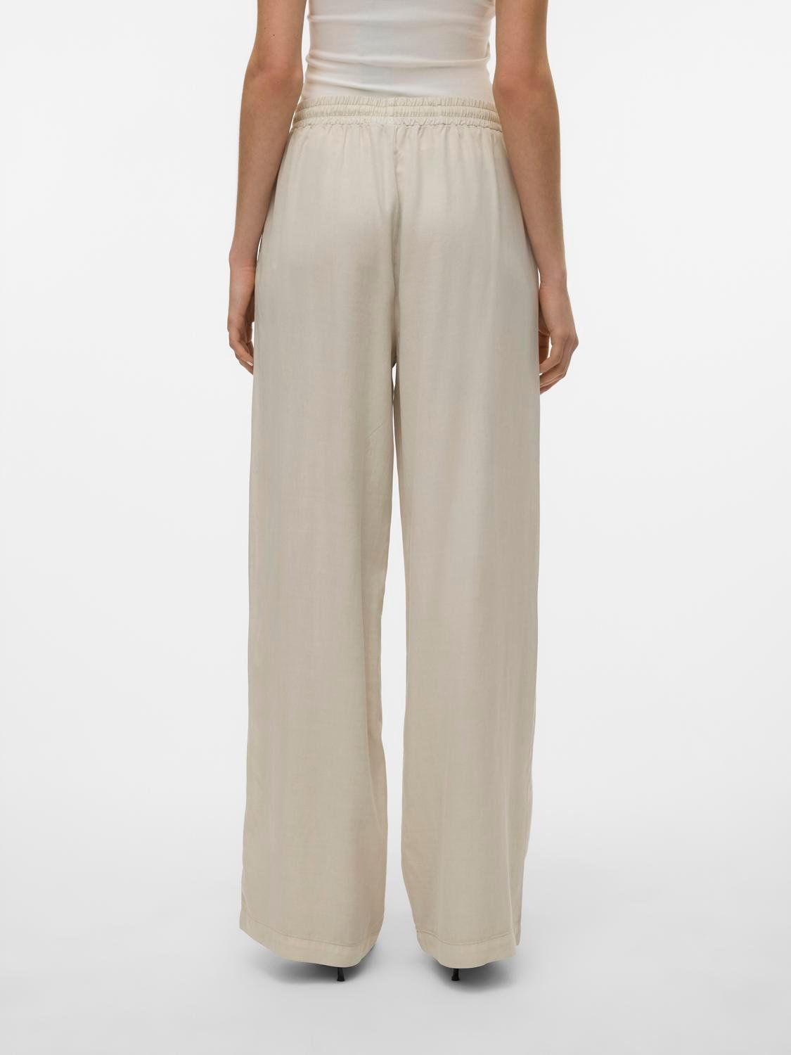 Παντελόνι σε loose γραμμή Vero Moda 10304898 - Μπεζ - thefashionproject.gr - VERO MODA