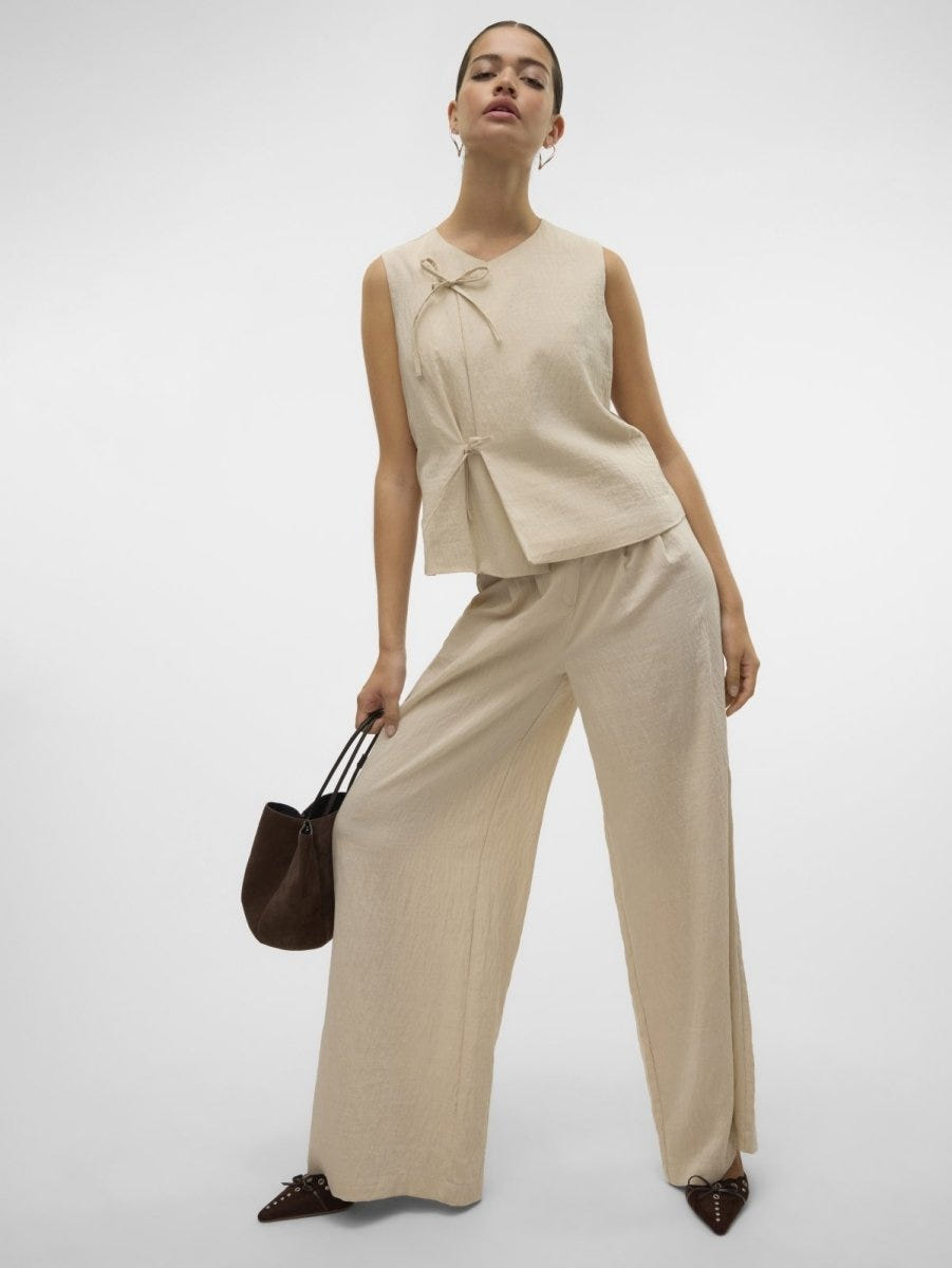 Παντελόνι wide leg με πιέτες Vero Moda 10326937 - Άμμου - thefashionproject.gr - VERO MODA