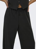 Παντελόνι wideleg με λάστιχο ONLY 15338922 - Μαύρο - thefashionproject.gr - ONLY