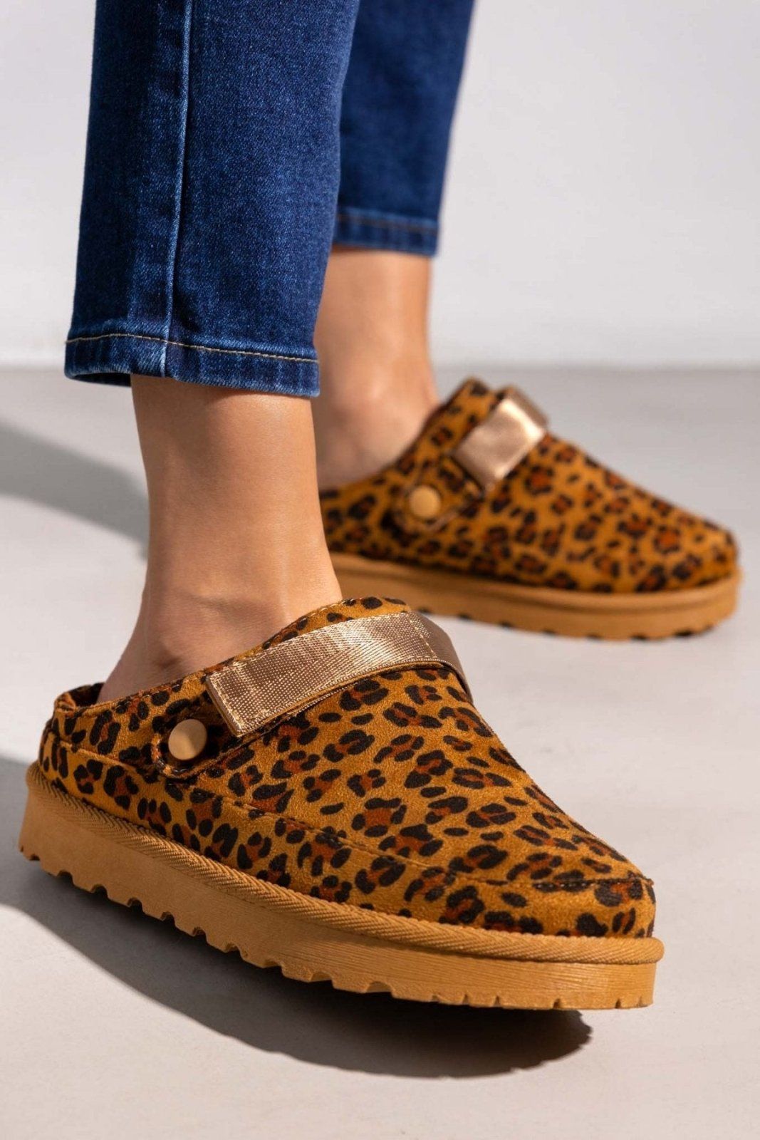Παντόφλες suede με velcro και συννθετική γούνα ERYNN - Leopard - thefashionproject.gr - ERYNN