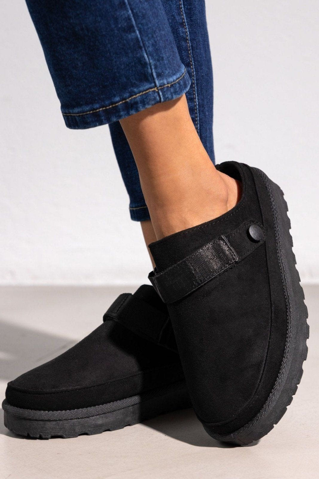 Παντόφλες suede με velcro και συννθετική γούνα ERYNN - Μαύρο - thefashionproject.gr - ERYNN