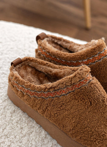 Παντόφλες teddy με συνθετική γούνα - Κάμελ - thefashionproject.gr - ERYNN