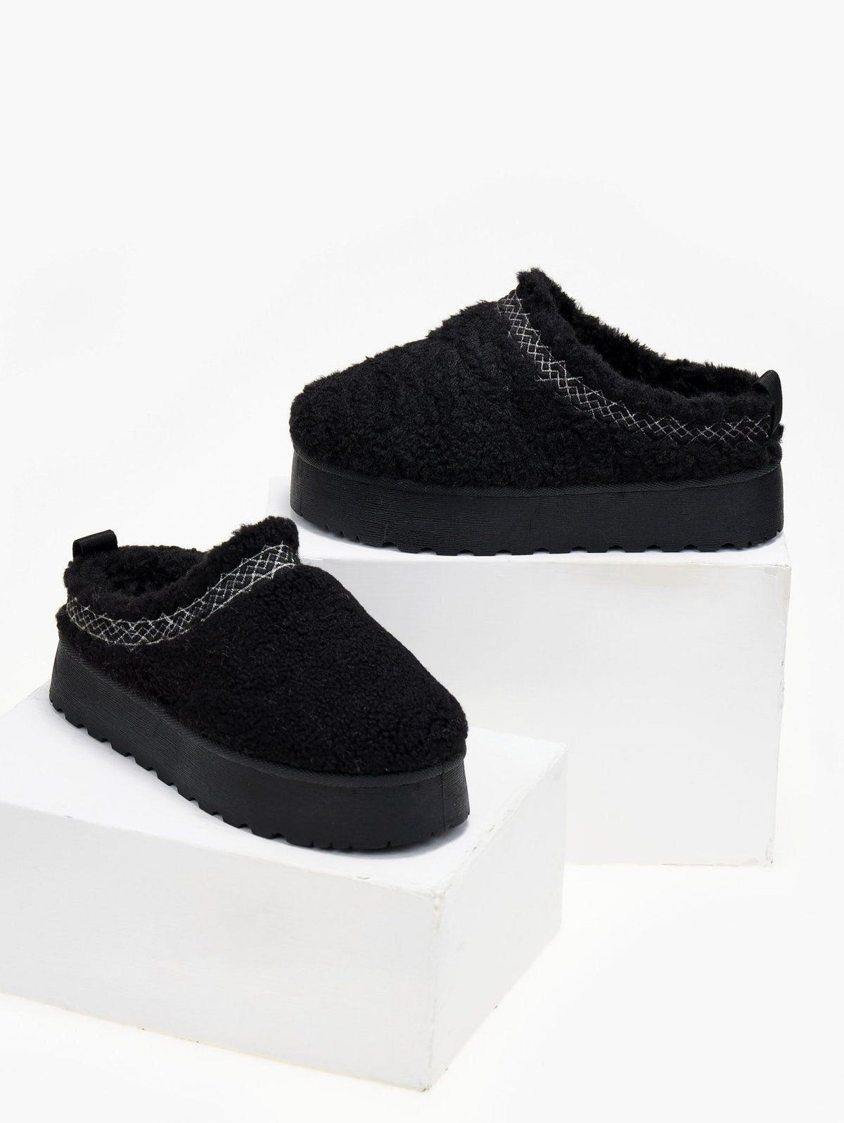 Παντόφλες teddy με συνθετική γούνα - Μαύρο - thefashionproject.gr - ERYNN