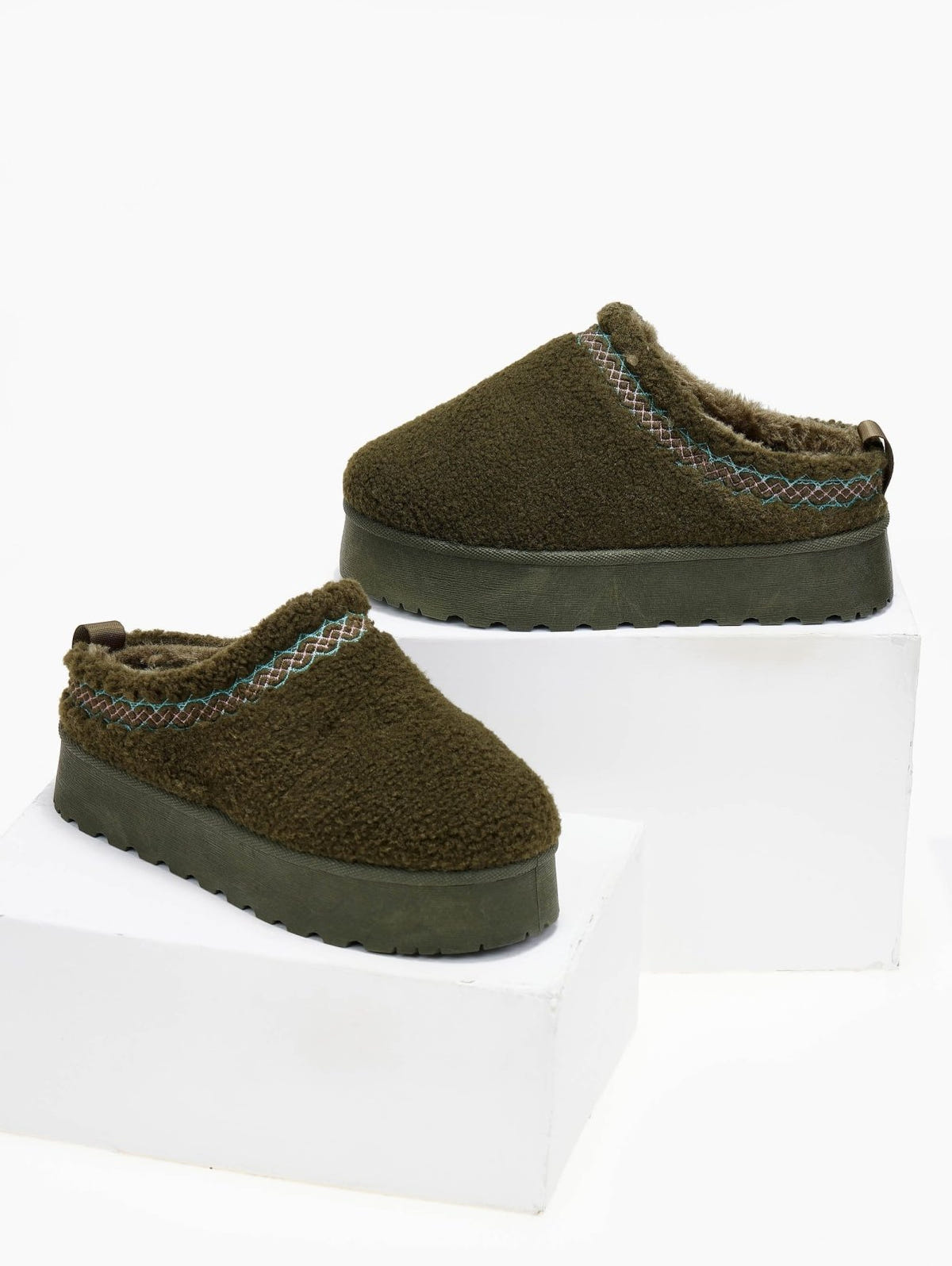 Παντόφλες teddy με συνθετική γούνα - Χακί - thefashionproject.gr - ERYNN