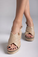 Πέδιλα από ψάθα με crossover φάσες Refresh 172707 - Μπεζ - thefashionproject.gr - Refresh