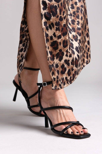 Πέδιλα crossover με μπαρέτα ONLY 15340883 - Μαύρο - thefashionproject.gr - ONLY