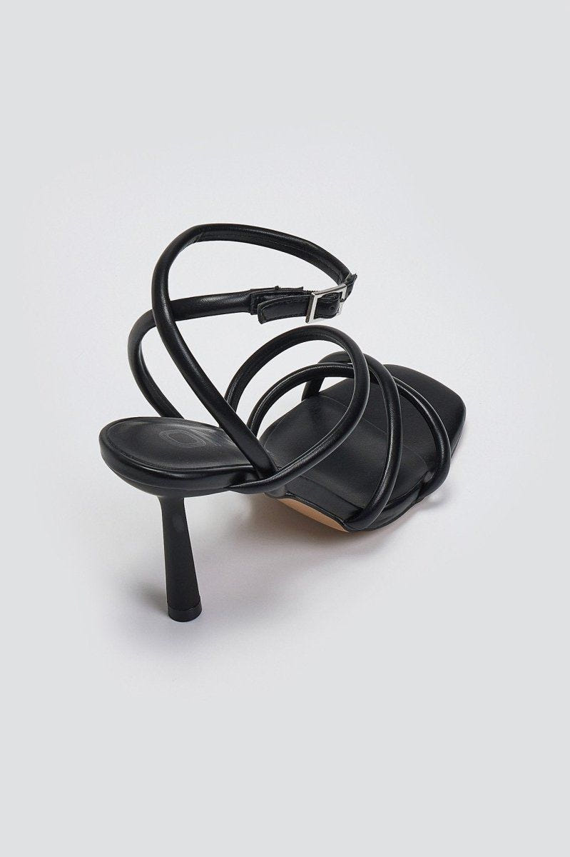 Πέδιλα crossover με μπαρέτα ONLY 15340883 - Μαύρο - thefashionproject.gr - ONLY