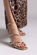 Πέδιλα crossover με μπαρέτα ONLY 15340883 - Χρυσό - thefashionproject.gr - ONLY