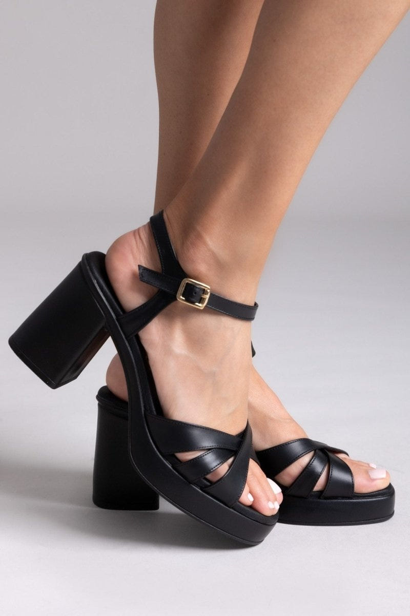 Πέδιλα δερμάτινα με crossover λουράκια Tfp - Μαύρο - thefashionproject.gr - TFP