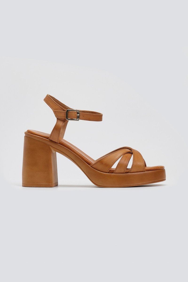 Πέδιλα δερμάτινα με crossover λουράκια Tfp - Ταμπά - thefashionproject.gr - TFP