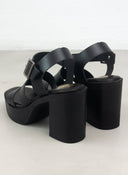 Πέδιλα δερμάτινα με με ανοίγματα TFP - Μαύρο - thefashionproject.gr - TFP