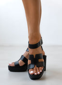 Πέδιλα δερμάτινα με με ανοίγματα TFP - Μαύρο - thefashionproject.gr - TFP