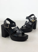 Πέδιλα δερμάτινα με με ανοίγματα TFP - Μαύρο - thefashionproject.gr - TFP