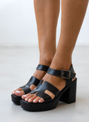 Πέδιλα δερμάτινα με με ανοίγματα TFP - Μαύρο - thefashionproject.gr - TFP