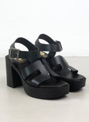 Πέδιλα δερμάτινα με με ανοίγματα TFP - Μαύρο - thefashionproject.gr - TFP