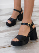 Πέδιλα δερμάτινα με μπαρέτα RAGAZZA 0868