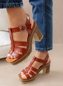 Πέδιλα gladiator με μπαρέτα Refresh 171878 - Ταμπά - thefashionproject.gr - Xti Footwear