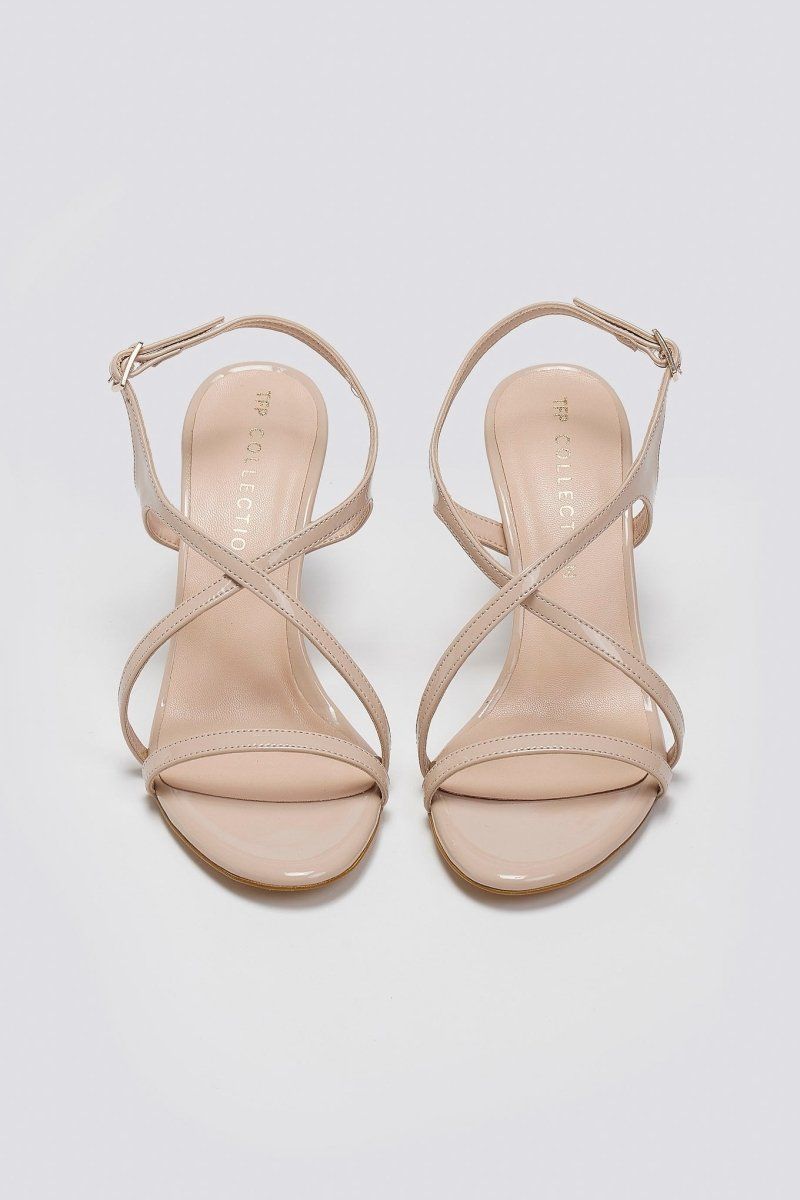 Πέδιλα λουστρίνι με λεπτά λουράκια TFP - Nude - thefashionproject.gr - TFP