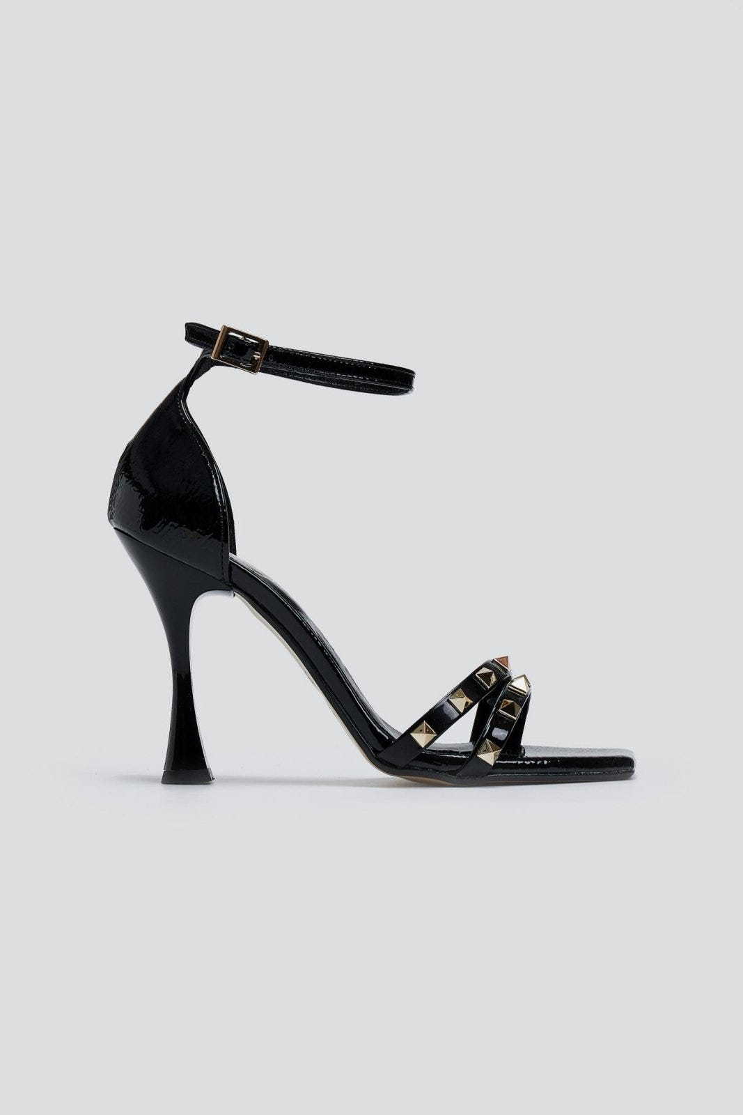 Πέδιλα λουστρίνι με τρουκς TFP - Μαύρο - thefashionproject.gr - TFP