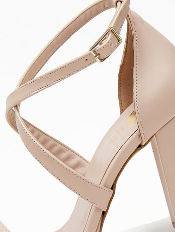 Πέδιλα με croosssover σχέδιο TFP - Nude - thefashionproject.gr - TFP