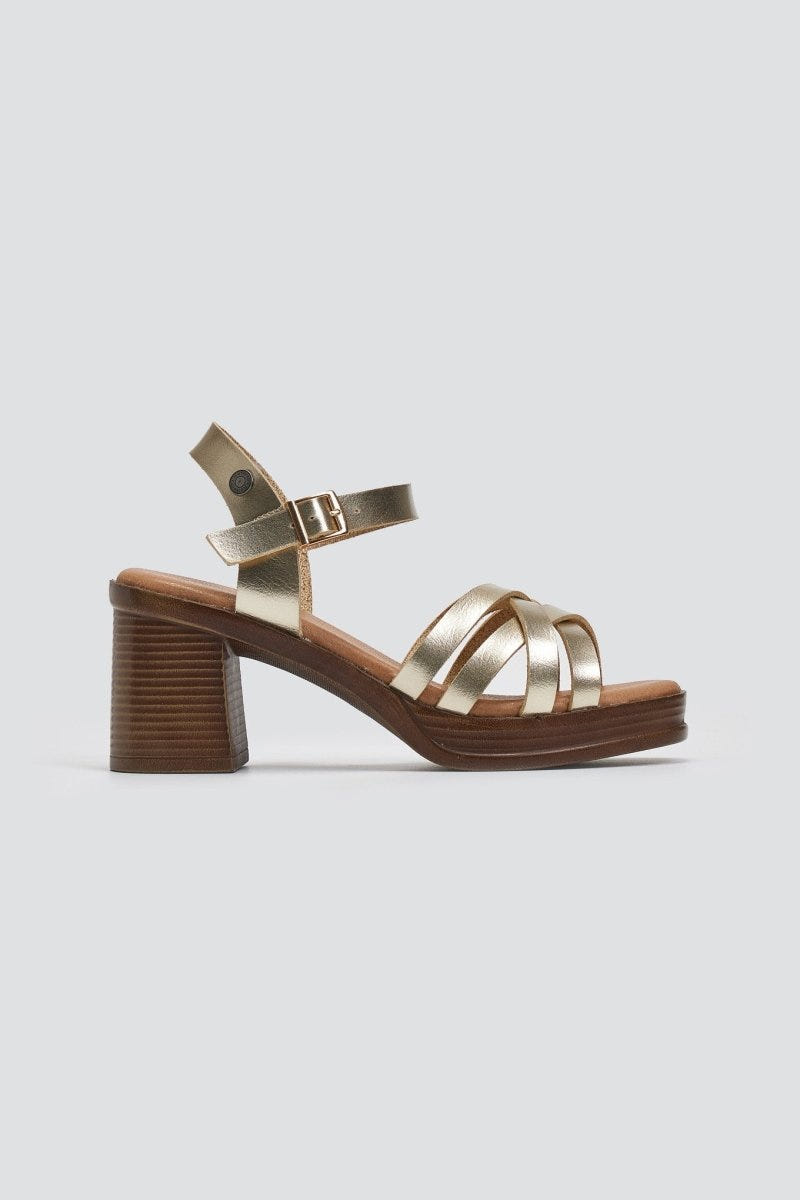 Πέδιλα με crossover λουράκια Refresh 172851 - Χρυσό - thefashionproject.gr - Refresh