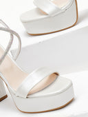 Πέδιλα με crossover στρας λουράκια TFP - Λευκό - thefashionproject.gr - TFP